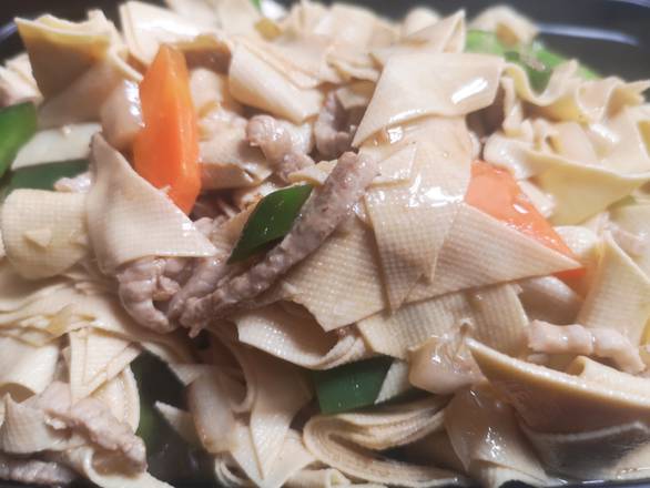 Stir-Fried Tofu Skin with Pepper 尖椒干豆腐
